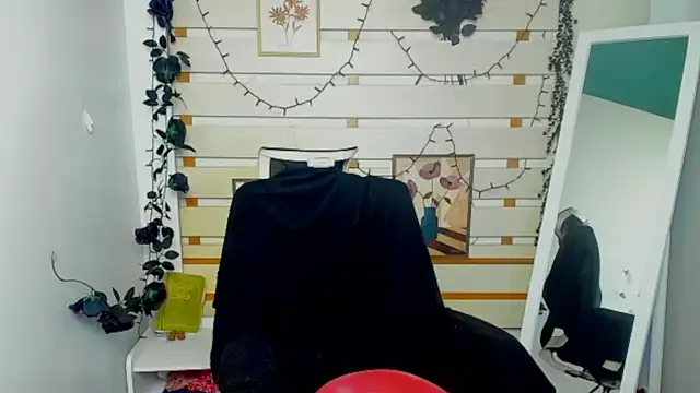 Snapshot of Josephine_Kiss chatting on August 4, 12:19 pm Josephine Kiss online show from August 4, 12:19 pm