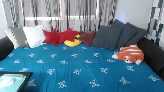 NycolleSweet37 online show from December 20, 11:17 am