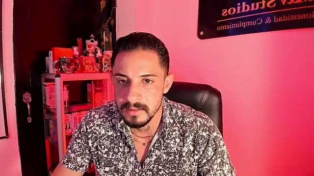 Erick Wall online show from June 13, 4:21 am