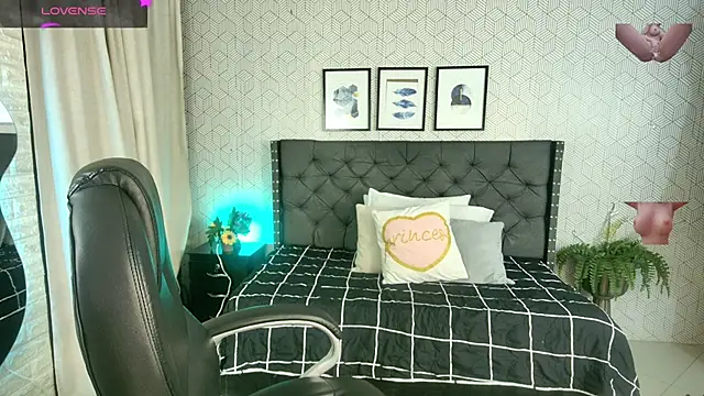 sussy  stone online show from December 30, 12:31 pm