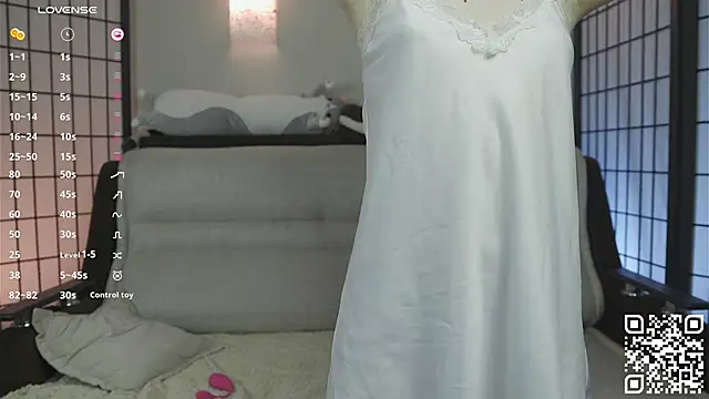 Snapshot of Mary_Shake chatting on February 23, 8:44 pm Mary Shake online show from February 23, 8:44 pm