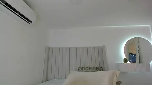 Shelynna azzul online show from January 16, 7:41 pm