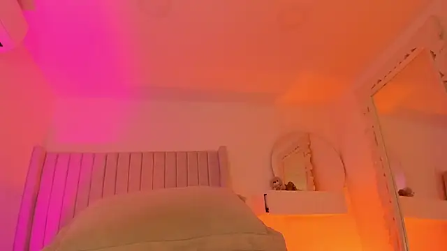 Snapshot of Shelynna_azzul chatting on February 28, 8:43 pm Shelynna azzul online show from February 28, 8:43 pm