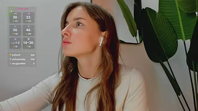 Snapshot of Whitney_Svonn chatting on December 17, 2:44 pm Whitney Svonn online show from December 17, 2:44 pm