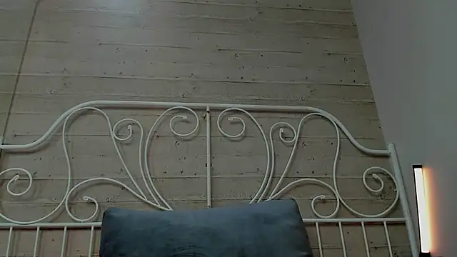 Snapshot of Whitney_Svonn chatting on February 28, 7:14 pm Whitney Svonn online show from February 28, 7:14 pm