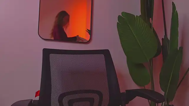 Snapshot of Whitney_Svonn chatting on March 12, 7:17 pm Whitney Svonn online show from March 12, 7:17 pm