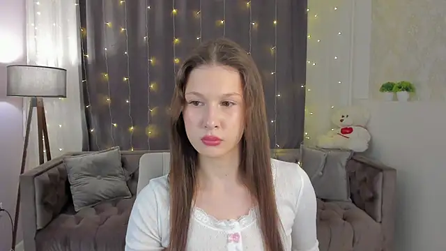 Cute  Alicia online show from February 20, 12:30 am