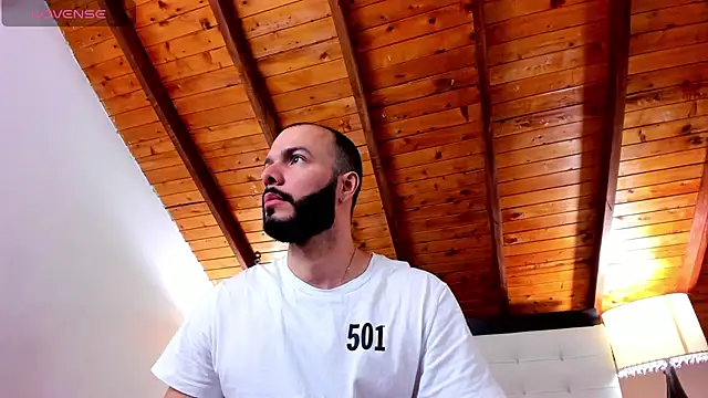 Tom Bailey online show from November 1, 1:02 pm