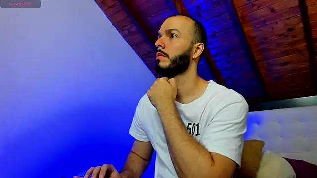 Tom Bailey online show from April 2, 12:58 pm