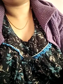 cuteyqueen online show from January 17, 8:19 am