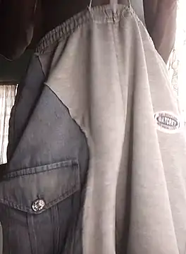 Snapshot of Naughty_Ratty chatting on October 16, 10:27 am Naughty Ratty online show from October 16, 10:27 am