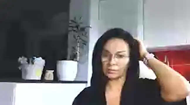 HelenLuxx online show from December 11, 7:42 am
