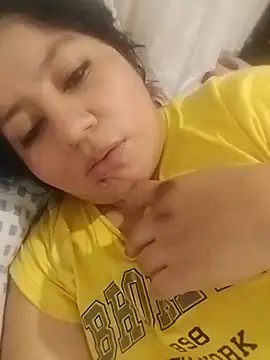 keterinjones--11 online show from October 17, 8:06 am