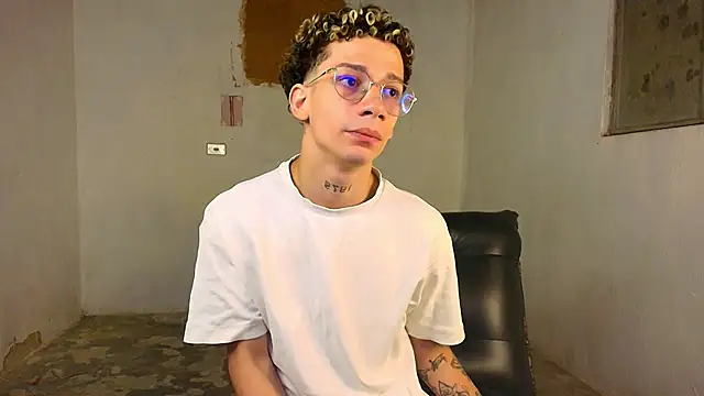 mateodeamjo online show from March 3, 12:06 am