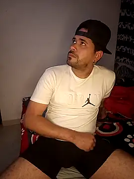 Joselatino23 online show from October 17, 5:10 am