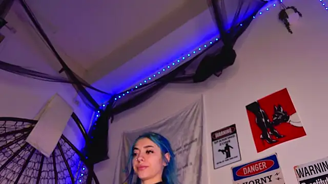 AriaVoss online show from March 9, 9:30 pm