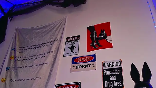 AriaVoss online show from March 20, 9:19 pm