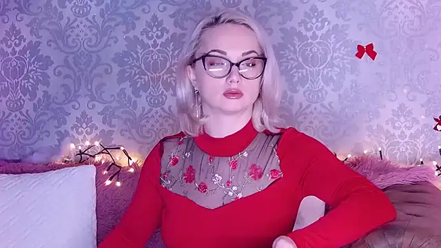 EllianaReese online show from January 15, 3:22 am