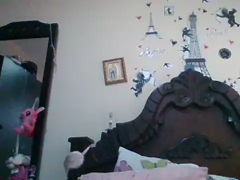 trianabell online show from February 28, 8:50 pm