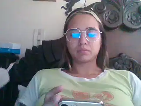 trianabell online show from March 10, 4:57 pm