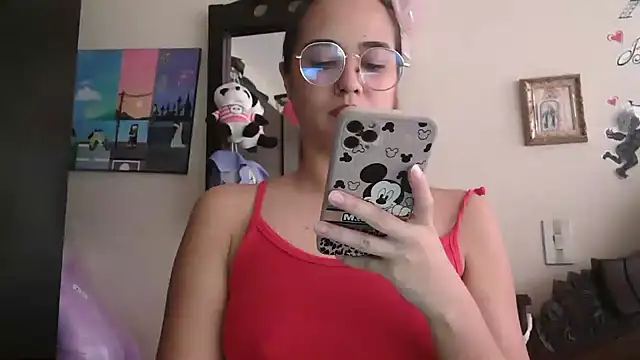 Snapshot of trianabell chatting on March 10, 6:13 pm trianabell online show from March 10, 6:13 pm