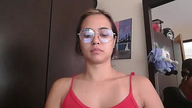 Snapshot of trianabell chatting on March 31, 3:56 pm trianabell online show from March 31, 3:56 pm