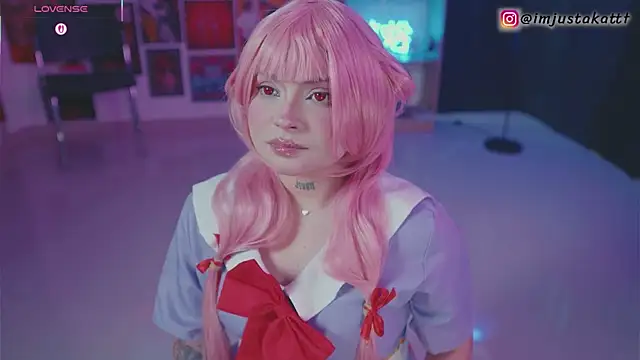 Snapshot of sensualkattt chatting on October 26, 2:01 pm sensualkattt online show from October 26, 2:01 pm