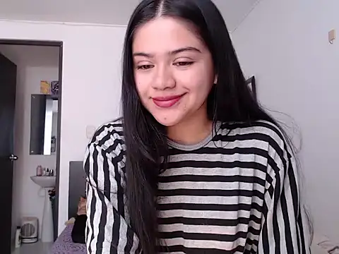 Snapshot of angelbeat_ chatting on December 7, 2:35 pm angelbeat online show from December 7, 2:35 pm