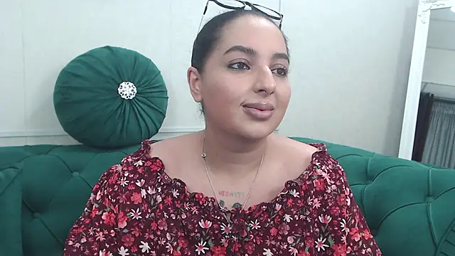 BustyAllyy online show from March 24, 7:30 pm