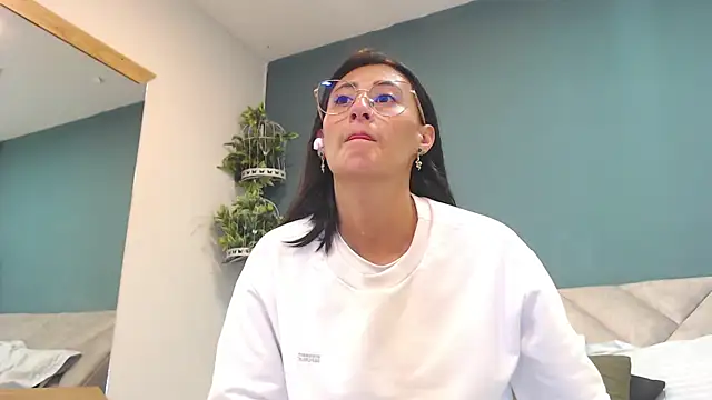 SharisWillian online show from March 16, 3:56 am