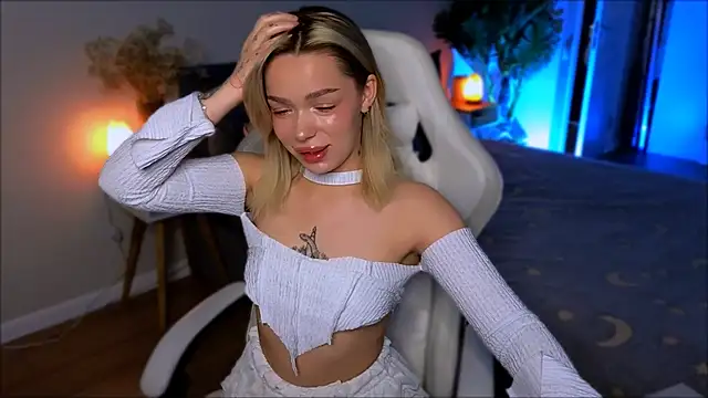 Lily Yin online show from January 14, 5:57 am