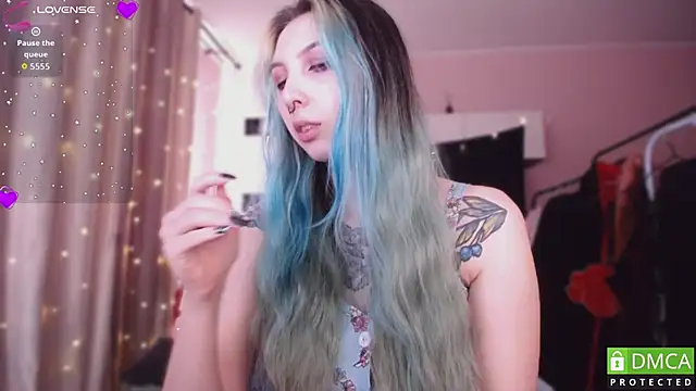 JustMeowGirl online show from April 5, 5:37 am