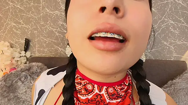 mia roux13 online show from February 7, 6:56 pm