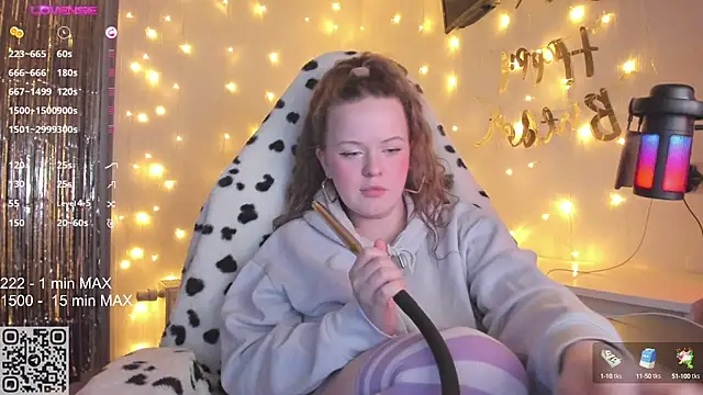 HANNA MONTANAS online show from March 5, 11:05 pm