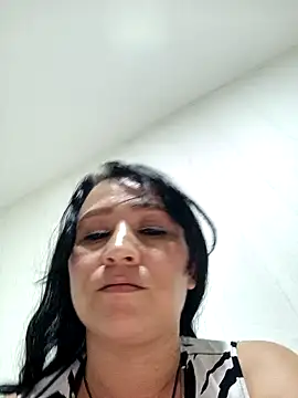 alondraabrown online show from December 8, 3:43 am