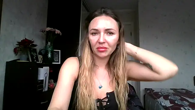 AngelinaLove28 online show from December 18, 7:47 am