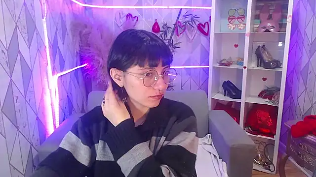 charlottemoonxz online show from October 17, 8:00 pm