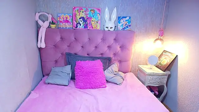 charlottemoonxz online show from February 27, 6:52 pm