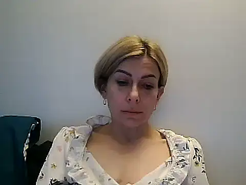 Snapshot of anechka1 chatting on December 18, 12:40 pm anechka1 online show from December 18, 12:40 pm