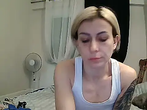 Snapshot of anechka1 chatting on January 5, 10:40 pm anechka1 online show from January 5, 10:40 pm