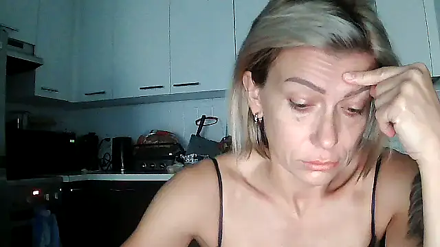 Snapshot of anechka1 chatting on September 17, 11:12 am anechka1 online show from September 17, 11:12 am