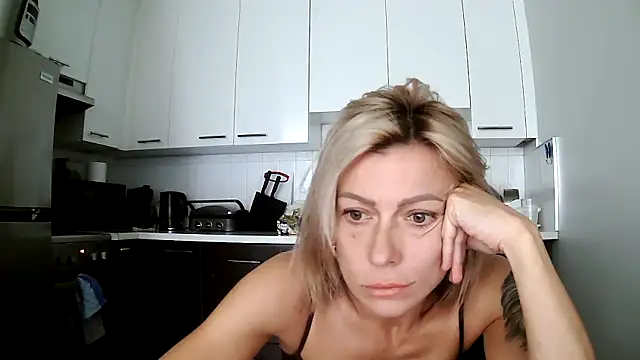 Snapshot of anechka1 chatting on October 4, 4:49 pm anechka1 online show from October 4, 4:49 pm