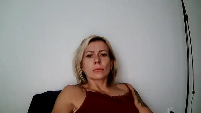 Snapshot of anechka1 chatting on October 13, 12:16 pm anechka1 online show from October 13, 12:16 pm