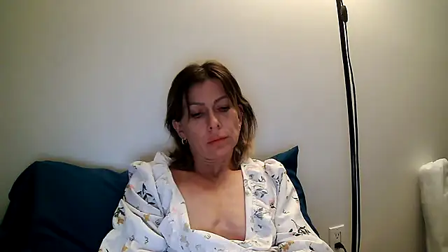 anechka1 online show from April 25, 3:42 am