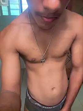 Snapshot of freecallboi chatting on April 18, 9:57 am freecallboi online show from April 18, 9:57 am