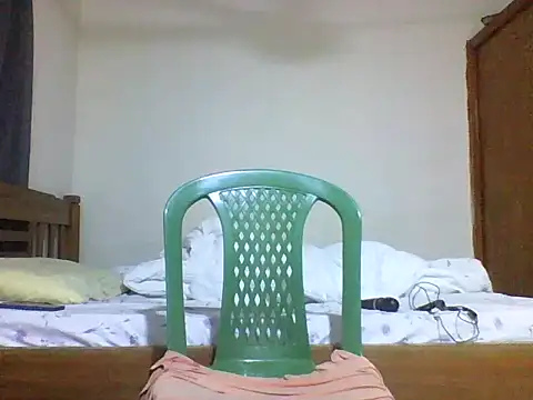 Prettyolive2 online show from September 14, 3:05 am