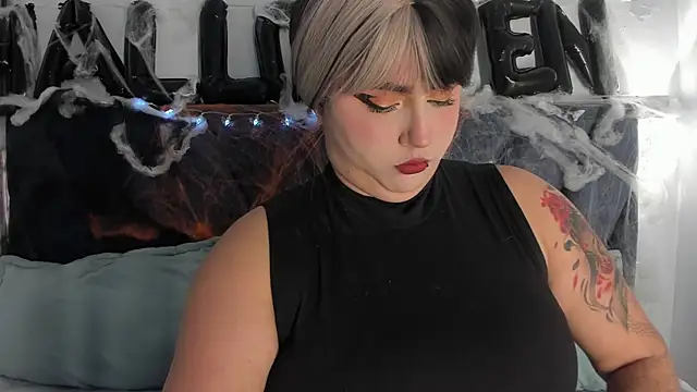 Karmilla Rosse online show from October 14, 10:27 am