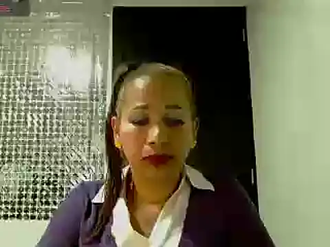Snapshot of CaroMasha chatting on January 23, 1:41 am CaroMasha online show from January 23, 1:41 am