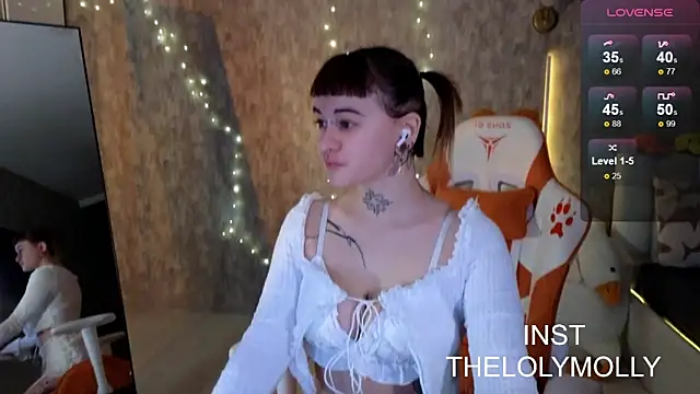 LolyMolli online show from October 18, 10:05 am