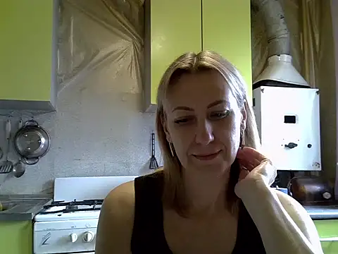 AshleyXHoney online show from September 19, 7:43 am